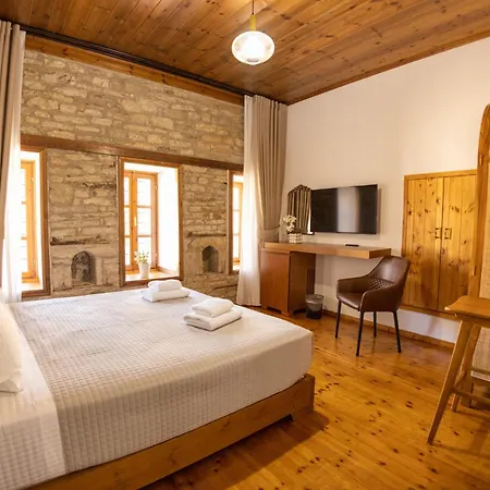 Hajat Boutique Hotel *